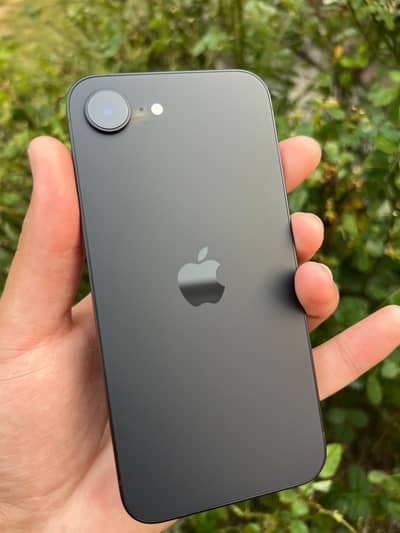 Apple iPhone 16e