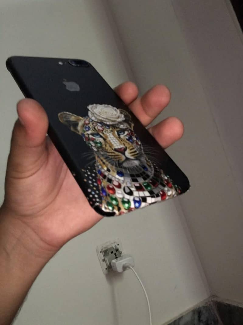 Apple iPhone 7 Plus 4