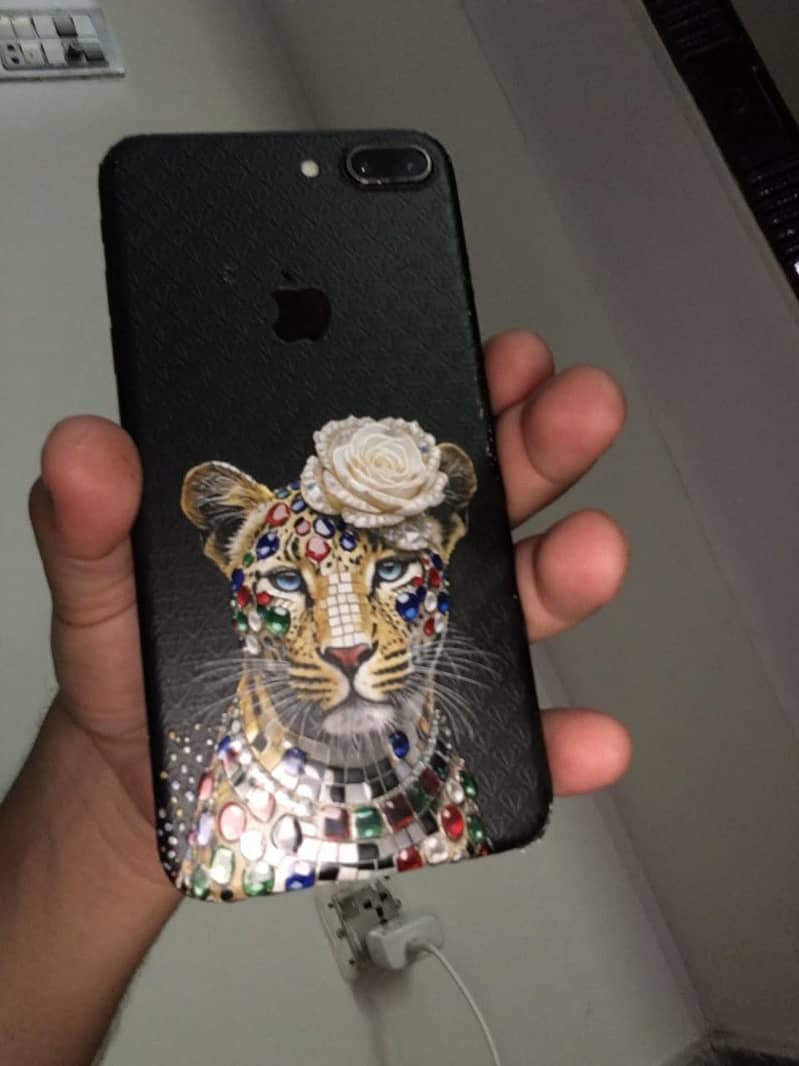 Apple iPhone 7 Plus 5