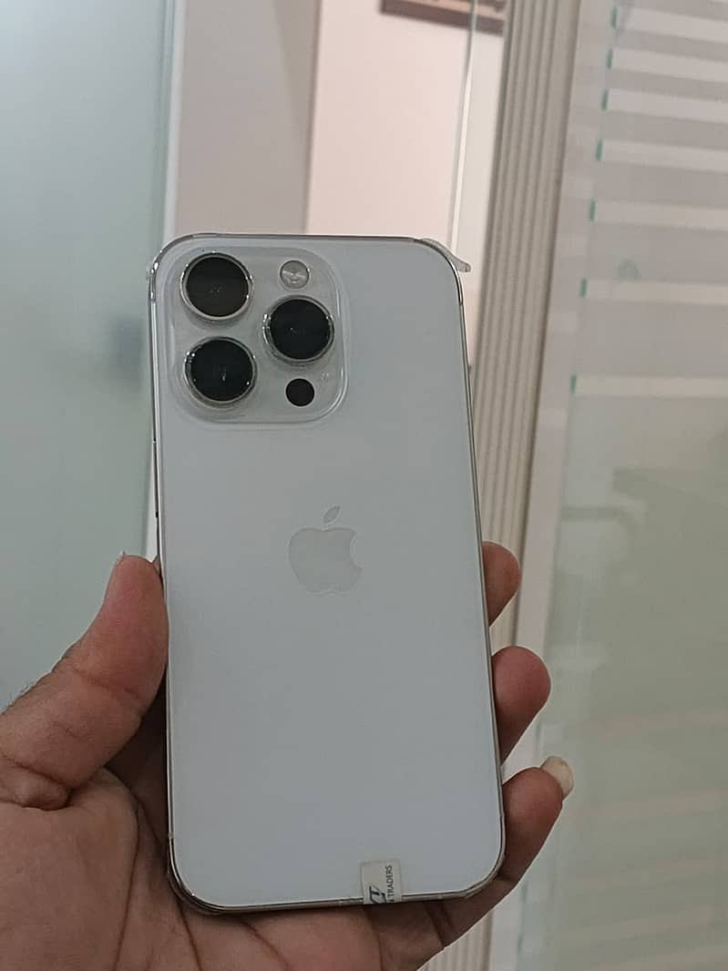 Apple iPhone 14 Pro 4