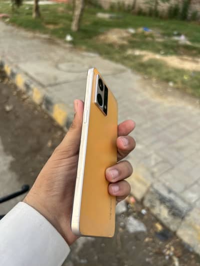 OPPO F21 Pro