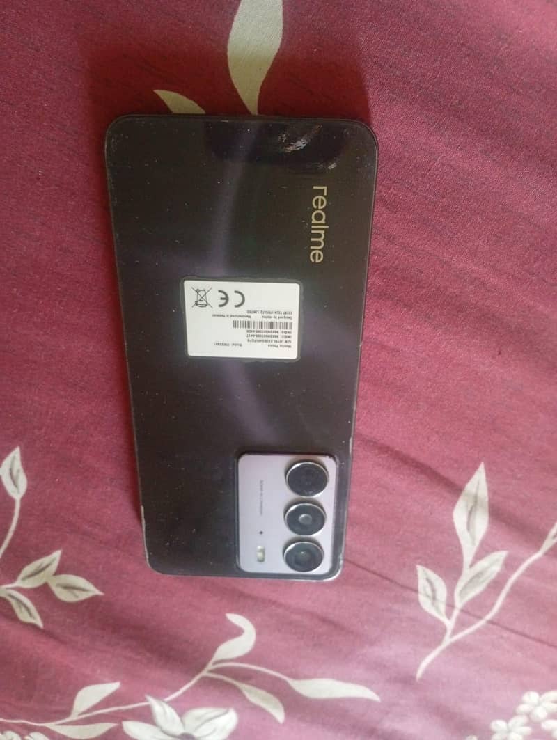 Realme C75 1