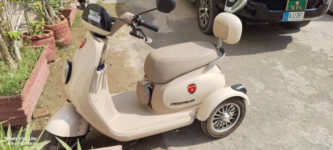 Metro Premium 3 wheeler, only 580km driven
