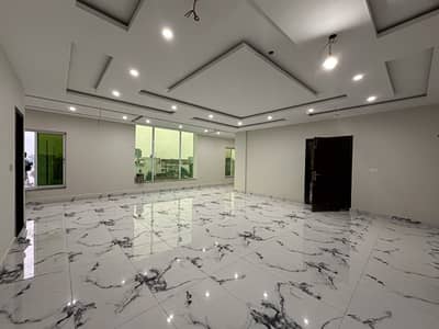 Prime 4 Marla 3rd Floor Commercial Plaza For Rent In DHA Phase 8 Broadway