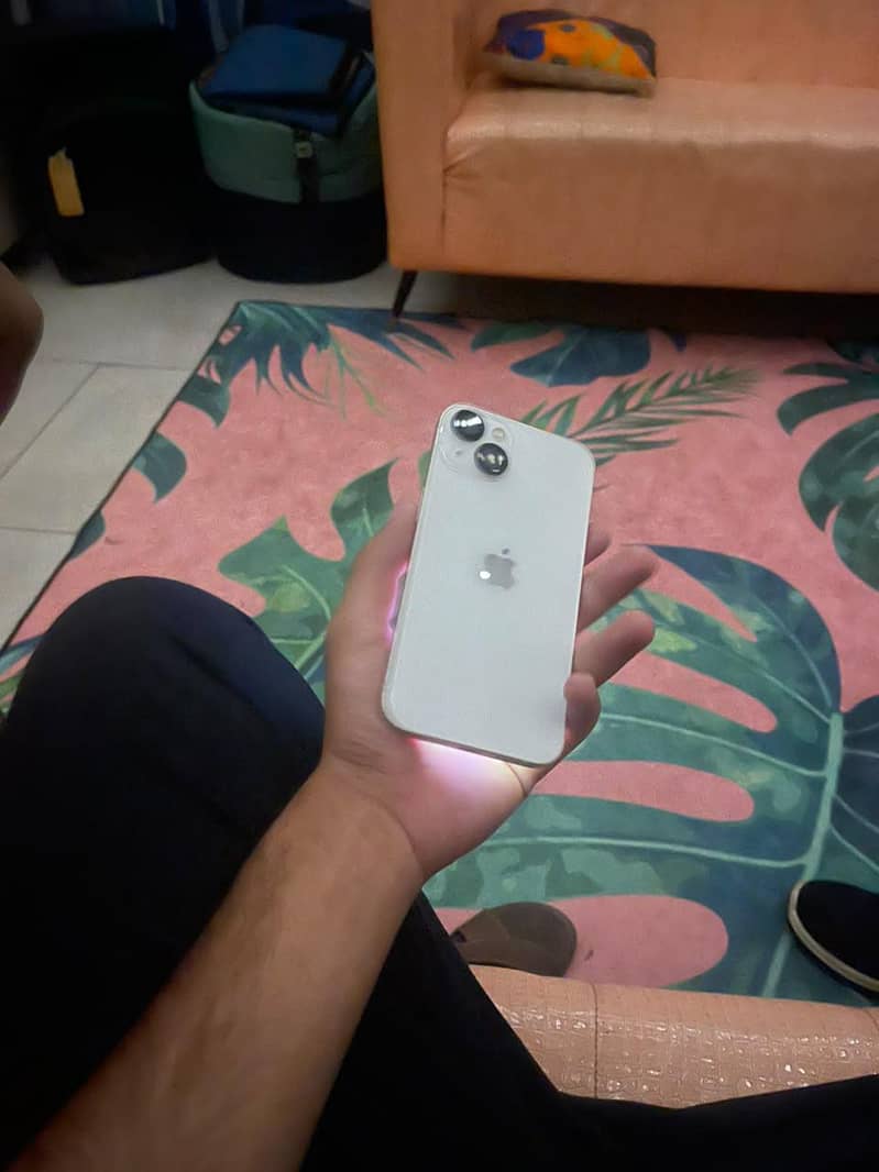 Apple iPhone 13 0