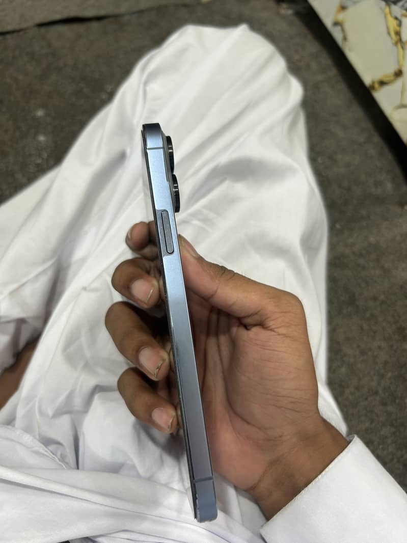 Apple iPhone 13 Pro Max 3