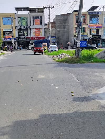 9 MARLAS CORNER PLOT Sale Block L