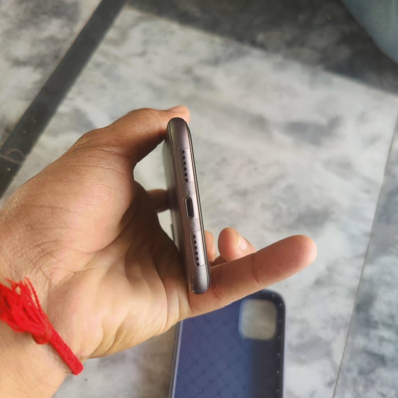 Apple iPhone 11 1
