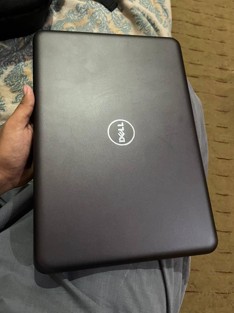 Dell laptop  0