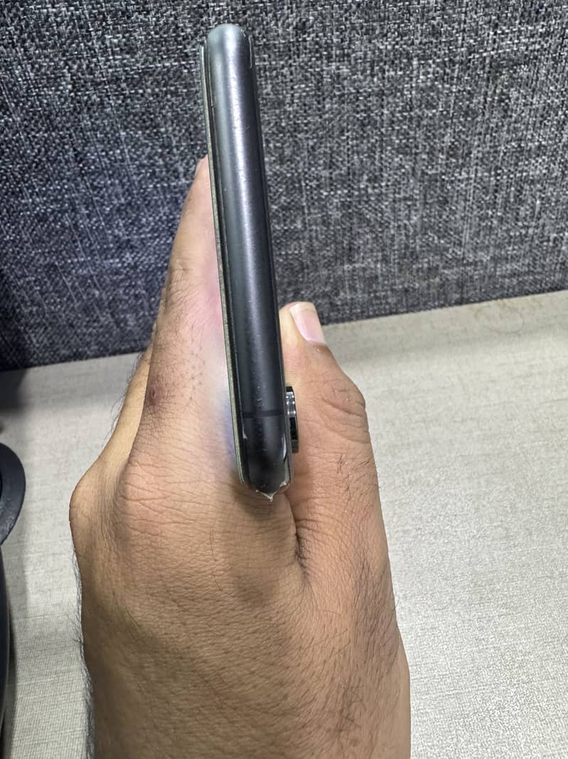 Apple iPhone XS Max 6