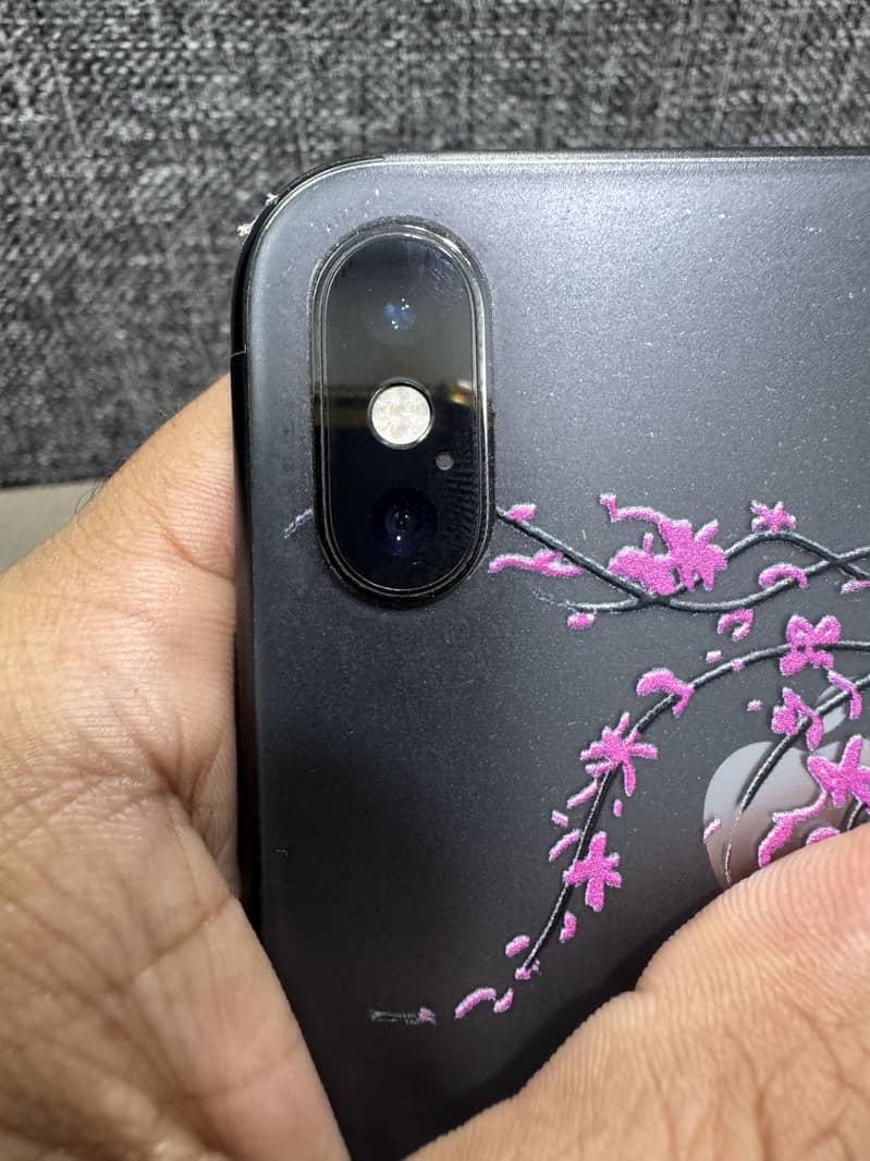 Apple iPhone XS Max 7
