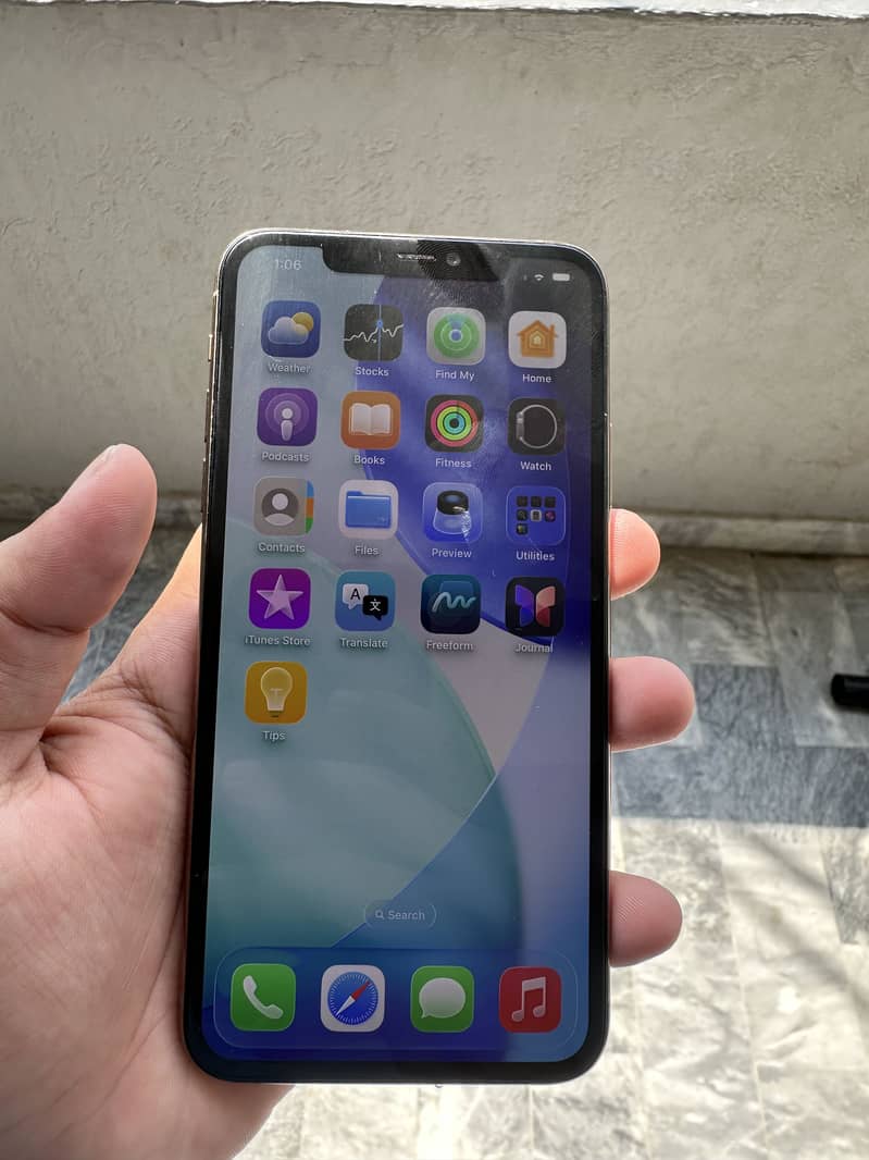 Apple iPhone 11 Pro Max 2