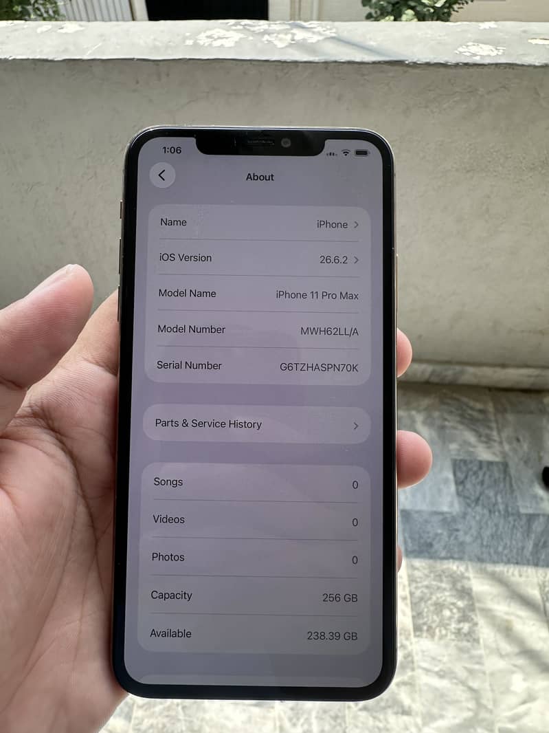 Apple iPhone 11 Pro Max 4