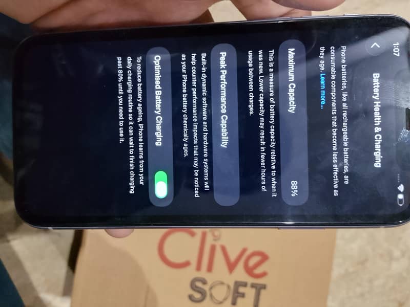 Apple iPhone 11 3