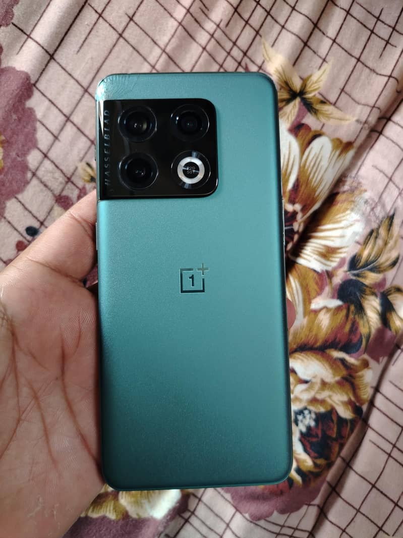 One Plus 10 Pro 8