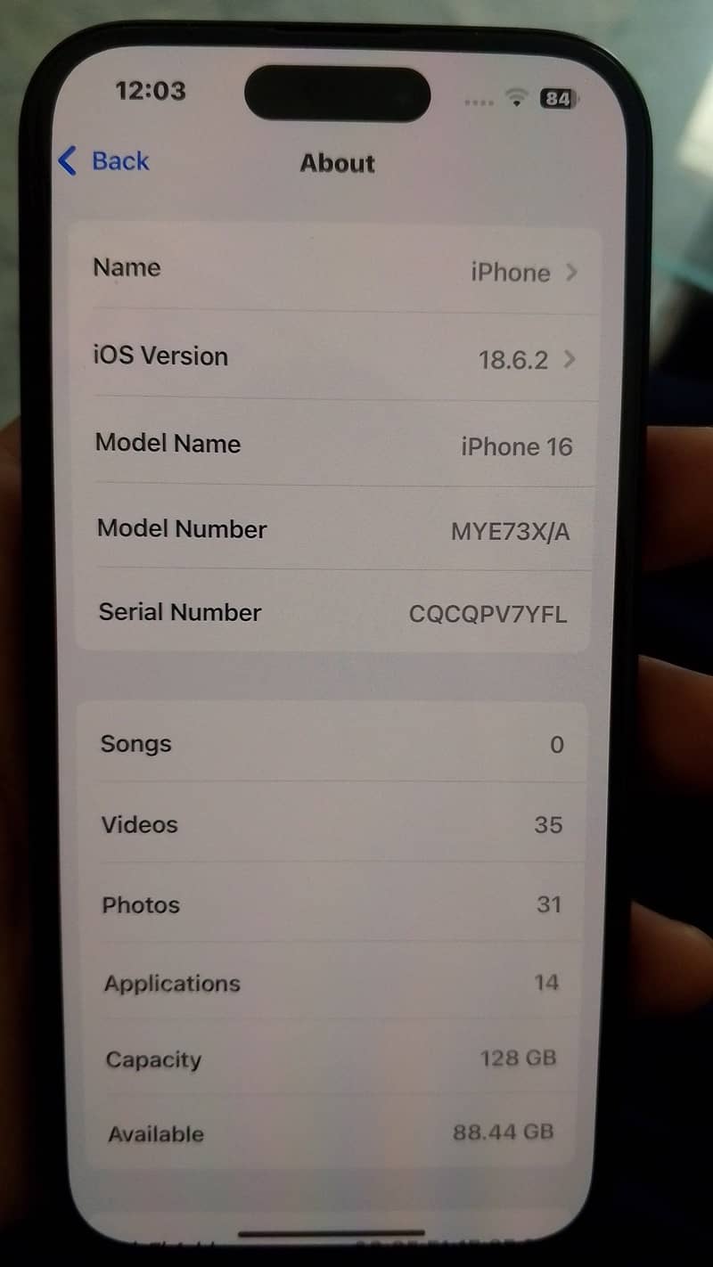 Apple iPhone 16 1