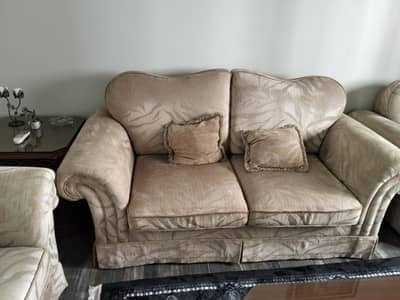 6 Seater Comfortable Sofa Set – Classic Design