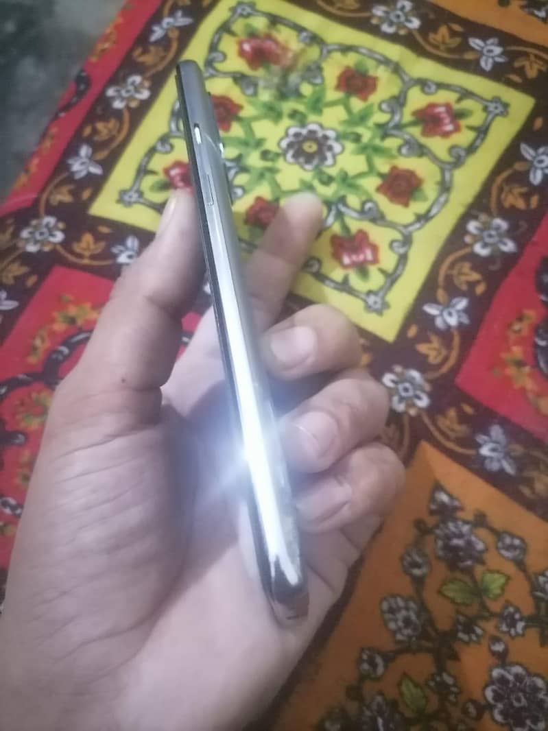 One Plus 8T 4