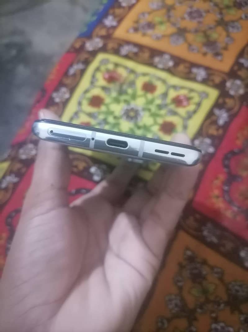 One Plus 8T 5