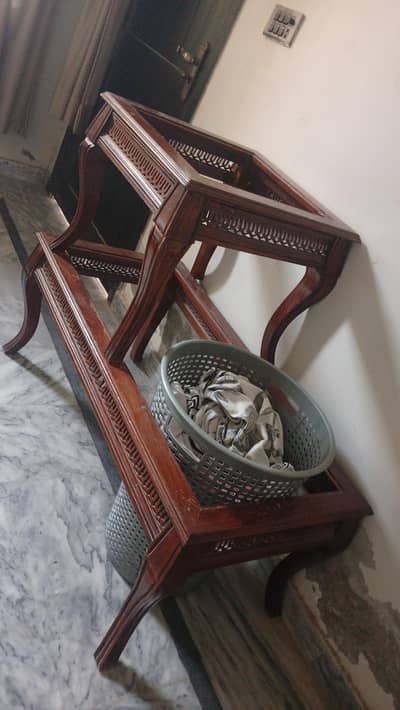 without mirror tables plz serious buyers contact kren