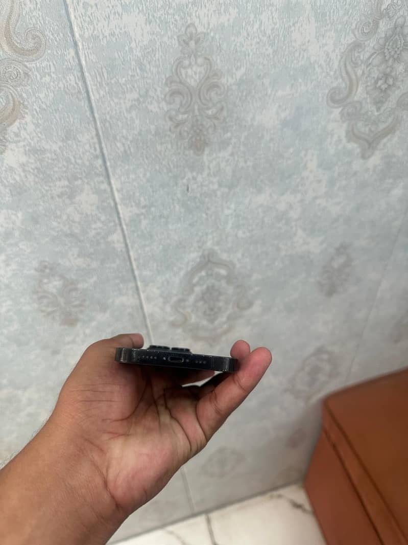IPHONE 14 pro 4