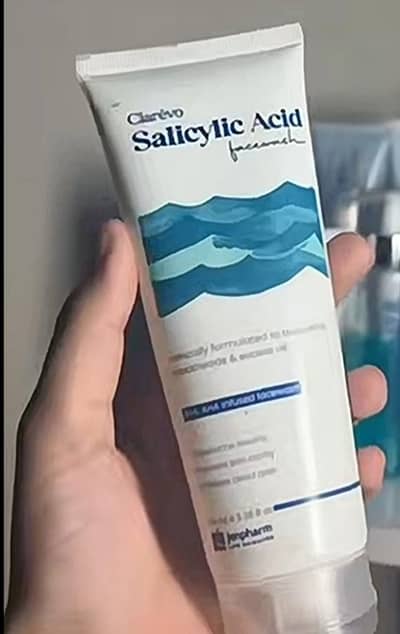 clarevo jan pharma salicylic facewash 2%