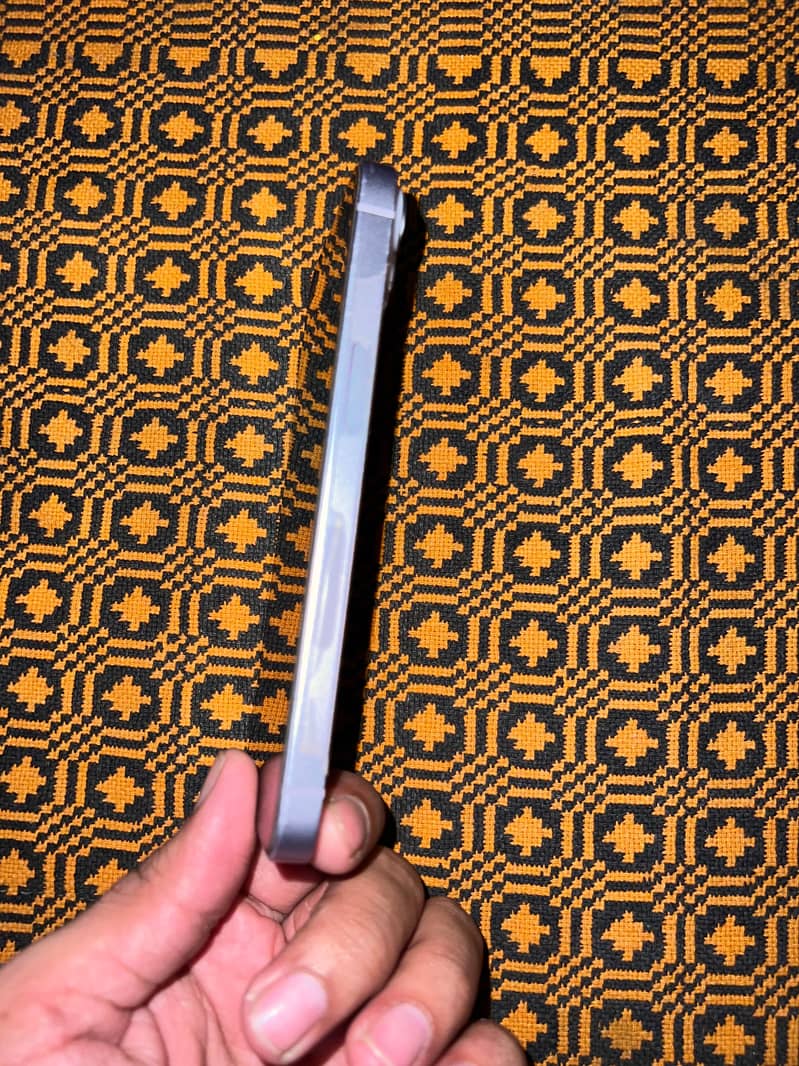 Apple iPhone 14 0