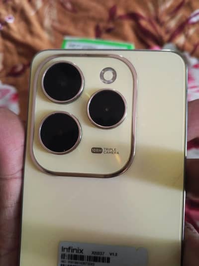 Infinix Hot 40 pro 16gb 256gb