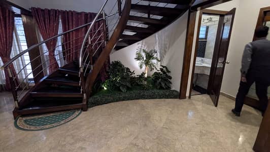 1 Kanal Double Unit House for Sale in DHA Phase 5 Block A | 4 Beds | 2 Kitchens | 4-Car Parking | Final 7.85 Cr