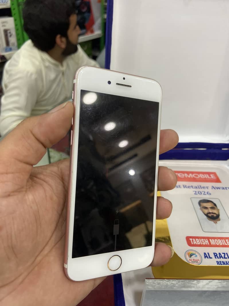 Apple iPhone 7 3