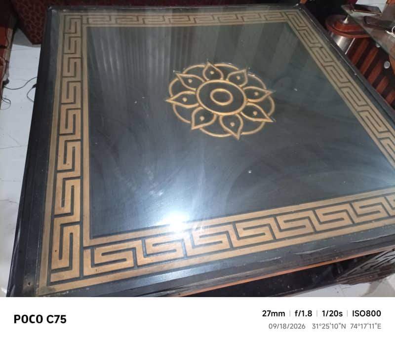 Center Table 0