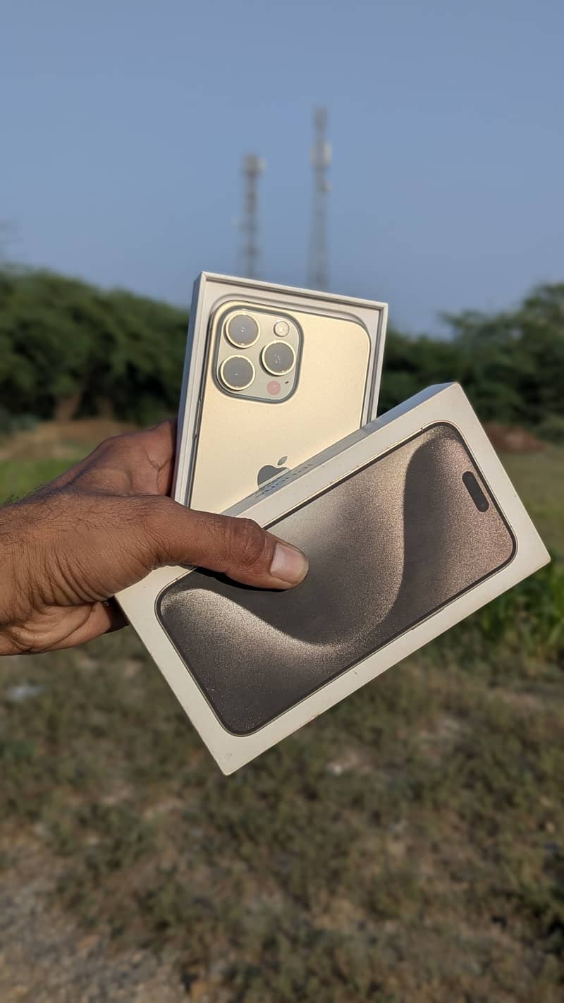 Apple iPhone 15 Pro max 2