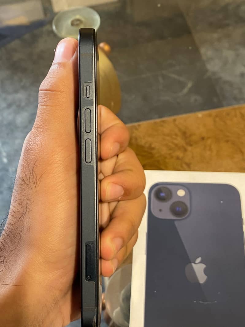 Apple iPhone 13 1