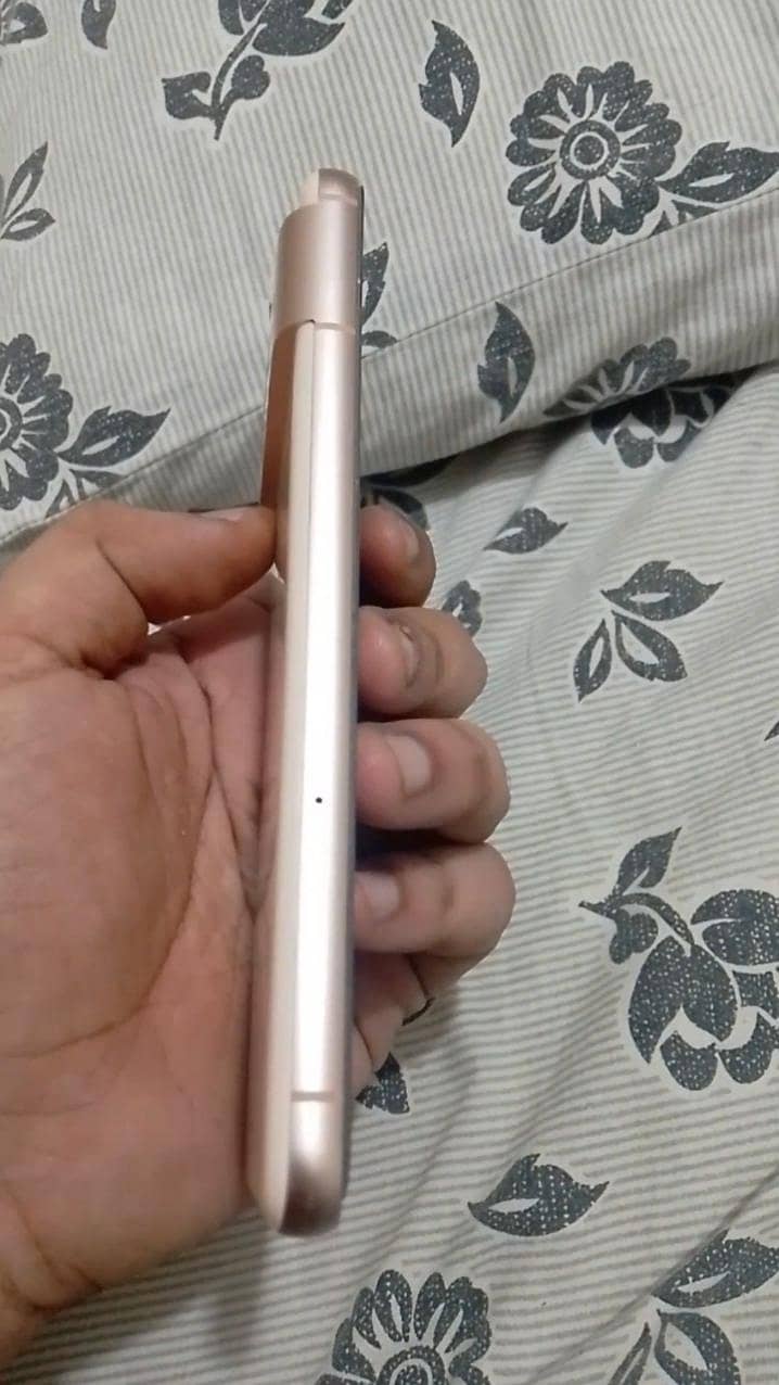 Google Pixel 8 3