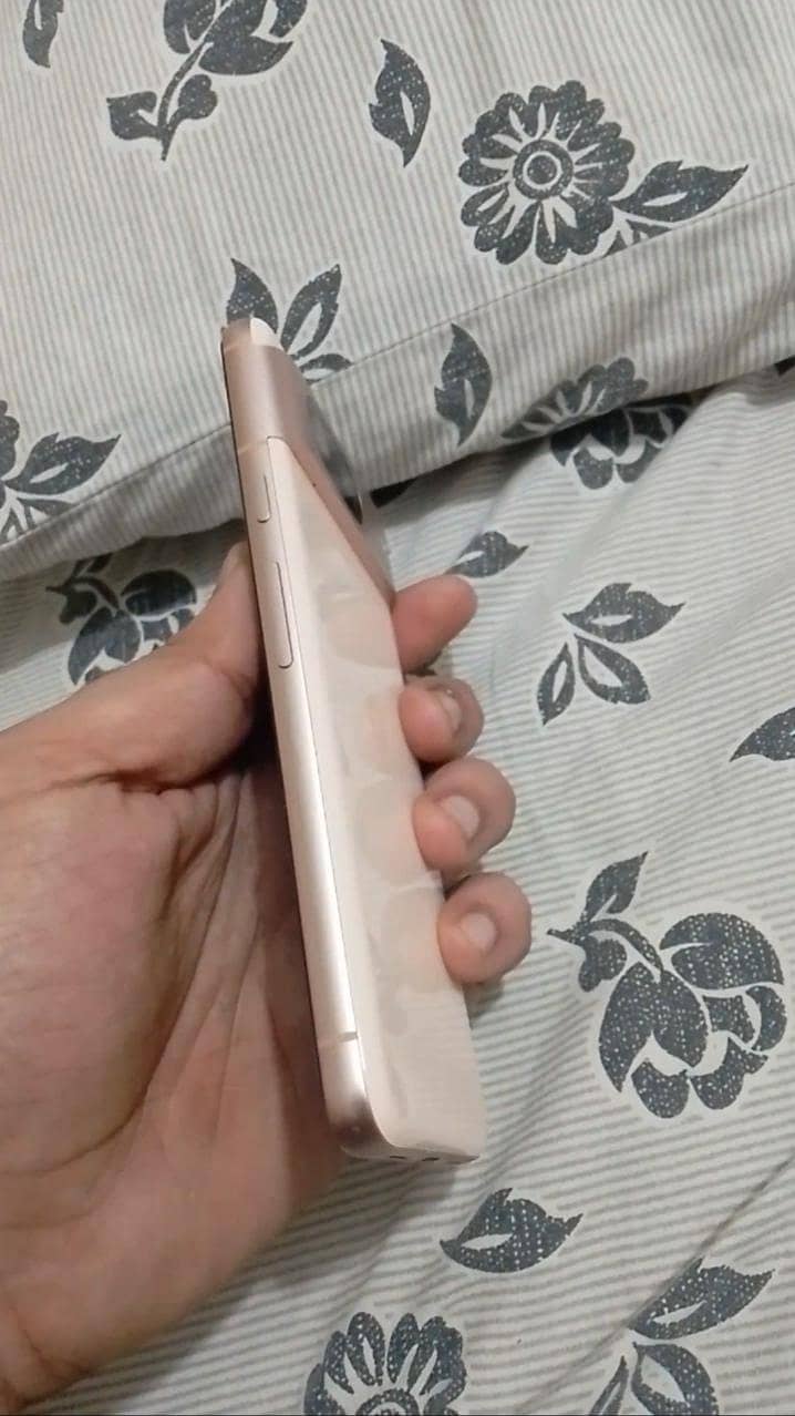 Google Pixel 8 5