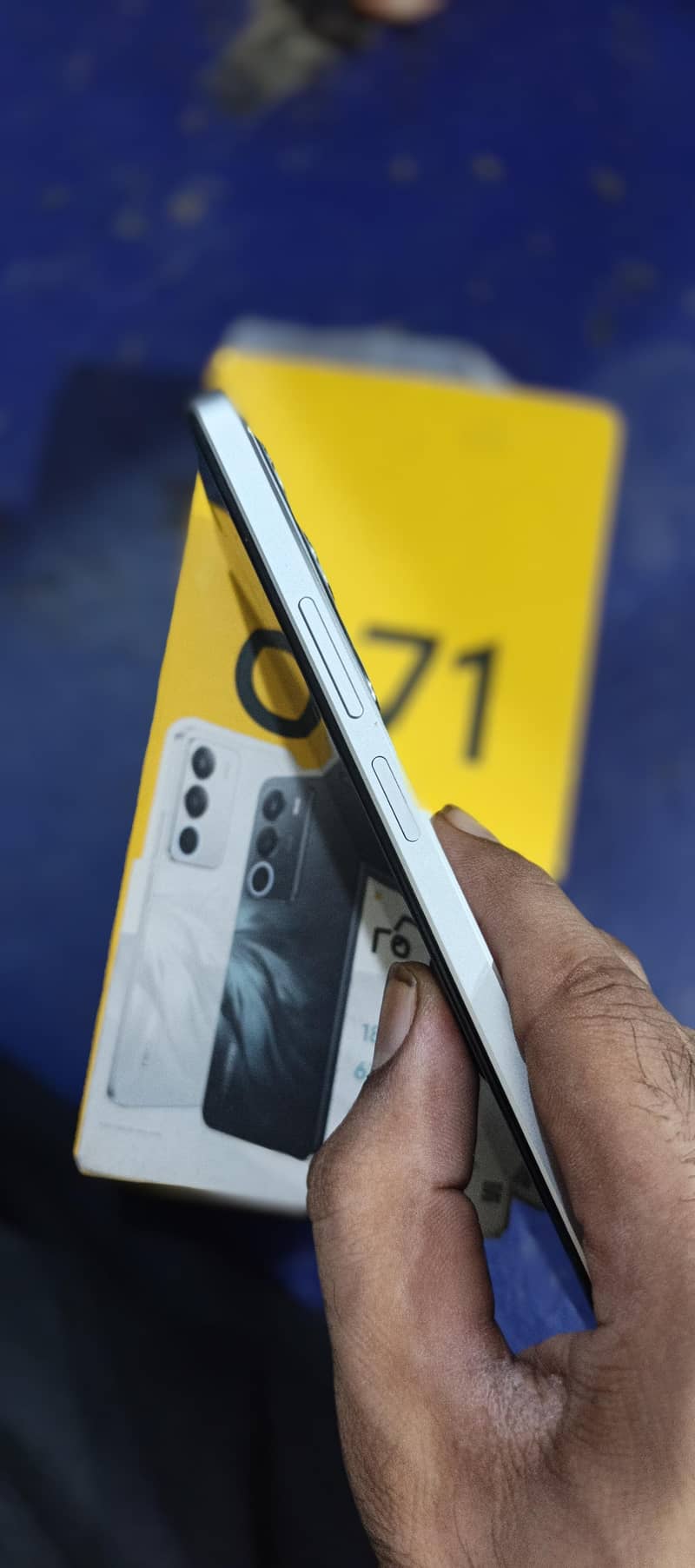 Realme C71 1