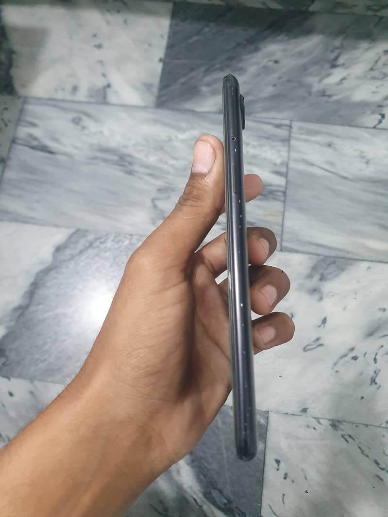 One Plus 5T 3