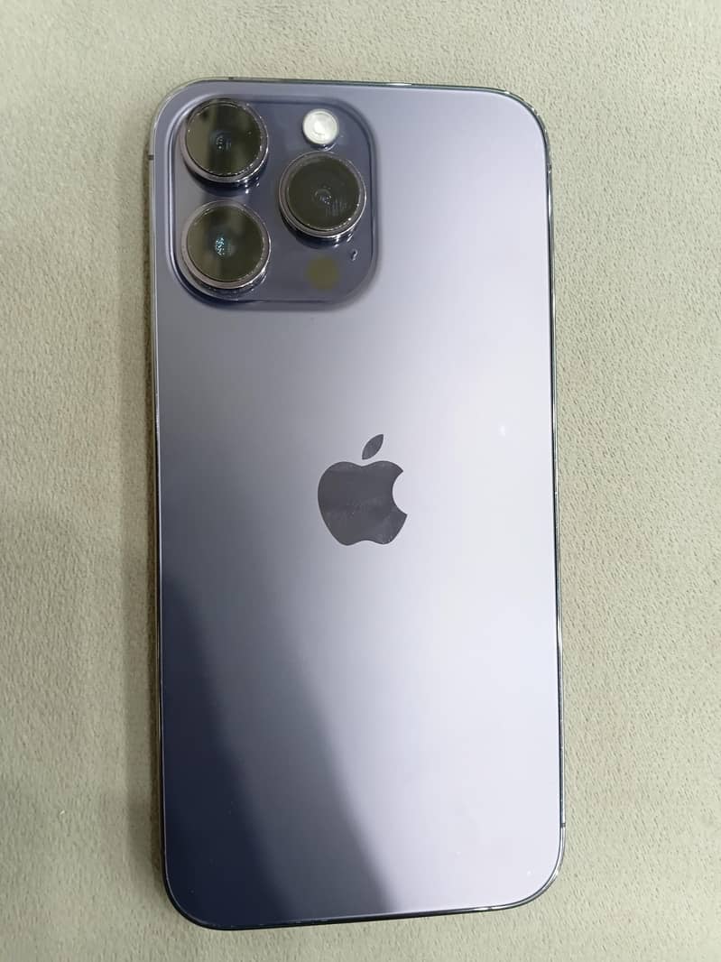 Apple iPhone 14 Pro Max 1