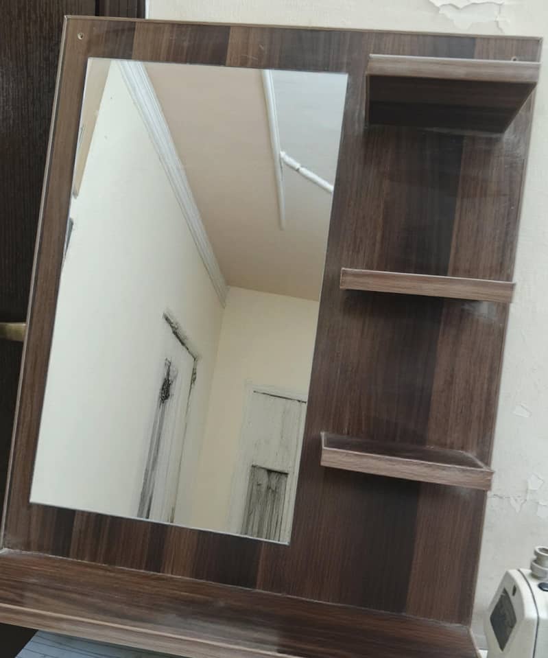 mini dressing table 1