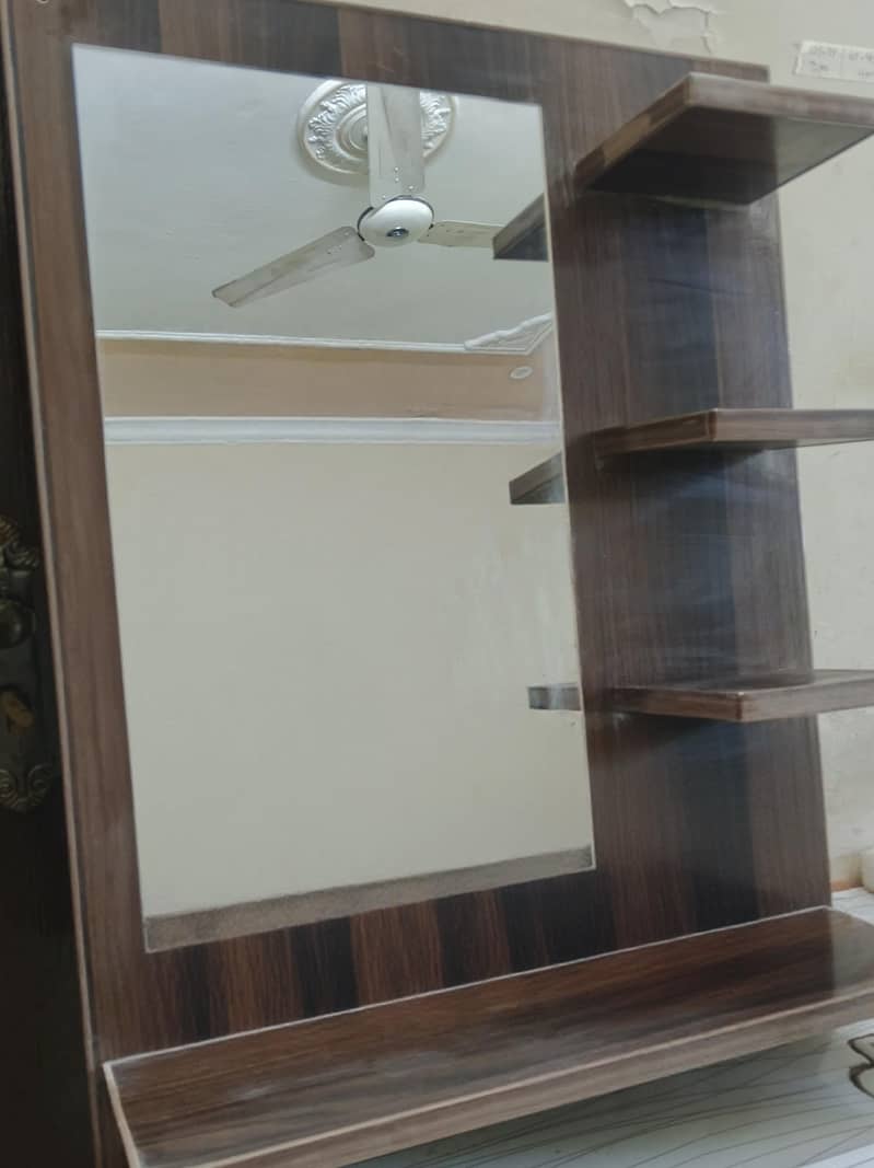 mini dressing table 2