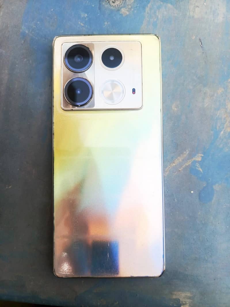 Infinix Note 40 0