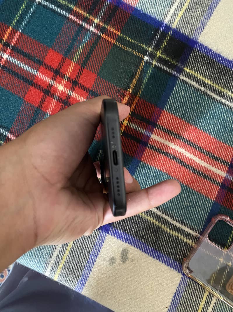 Apple iPhone 15 2