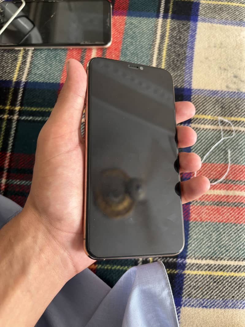 Apple iPhone 11 Pro Max 3