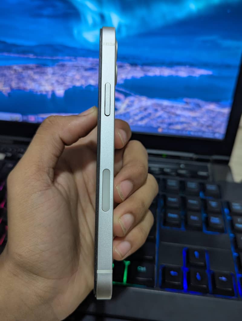 Apple iPhone 12 5