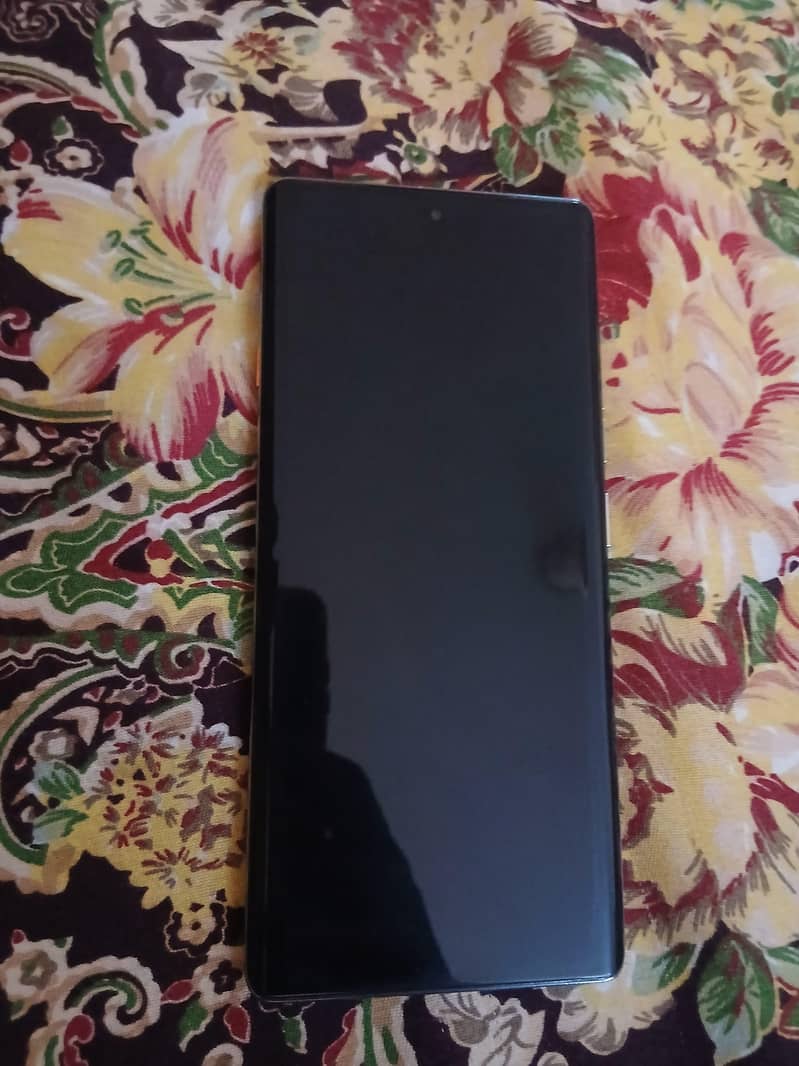 Tecno CAMON 40 Pro 5