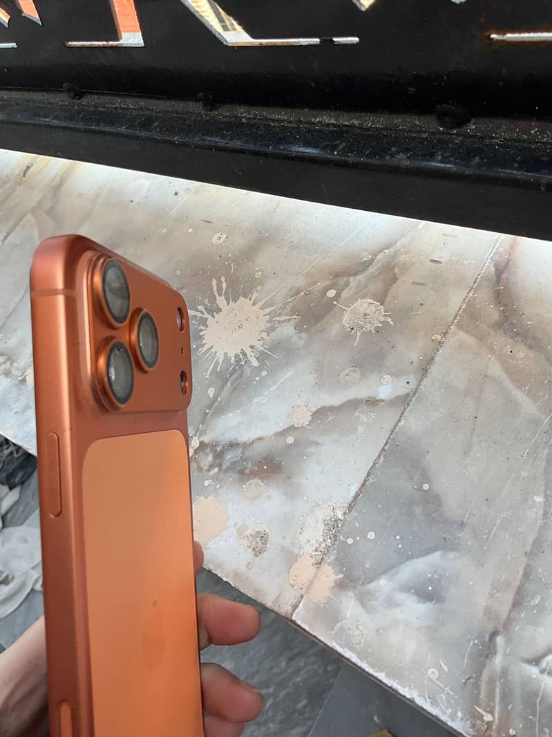 Apple iPhone 17 Pro Max 1