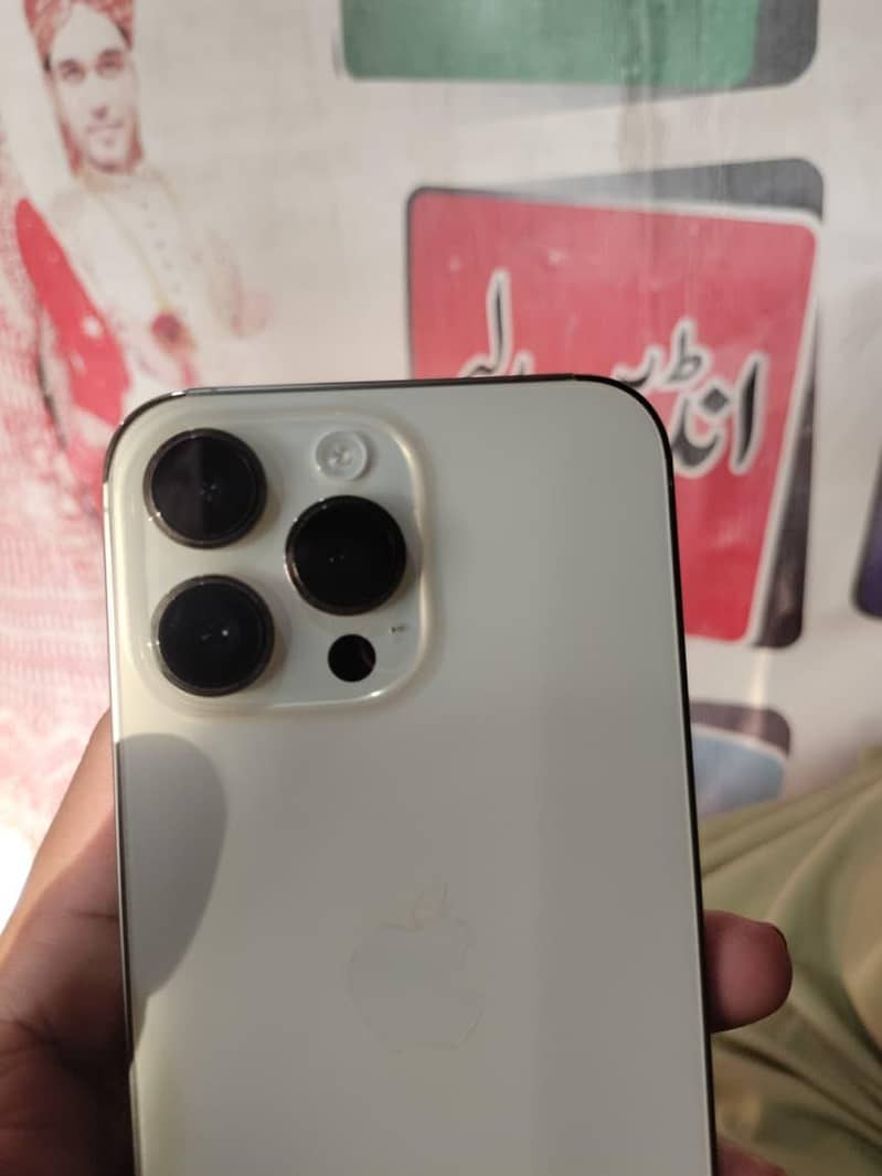 Apple iPhone 14 Pro Max 3