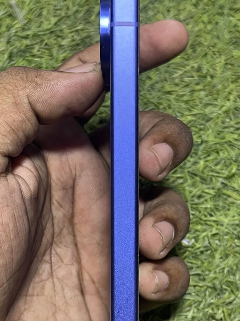 Google Pixel 10 3