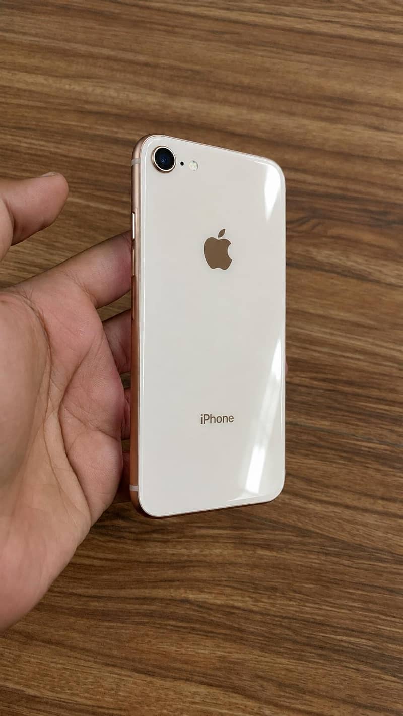 Apple iPhone 8 0