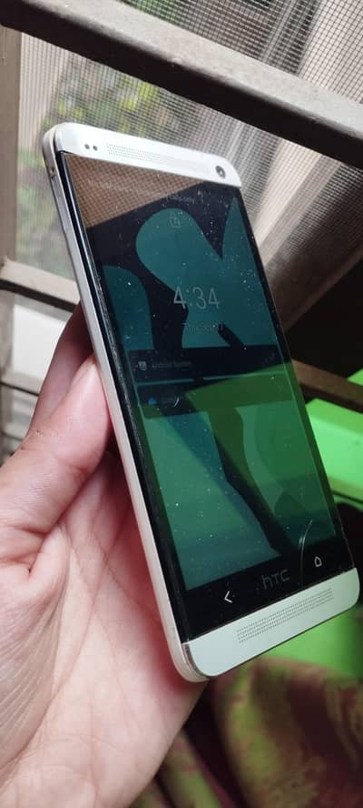 HTC One M7